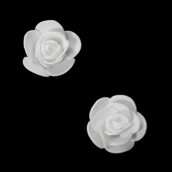 Розы фоамиран 4 см. белый упак. 3 шт