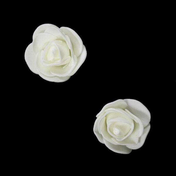 Розы фоамиран 3 см цв. молочный упак. 5 шт